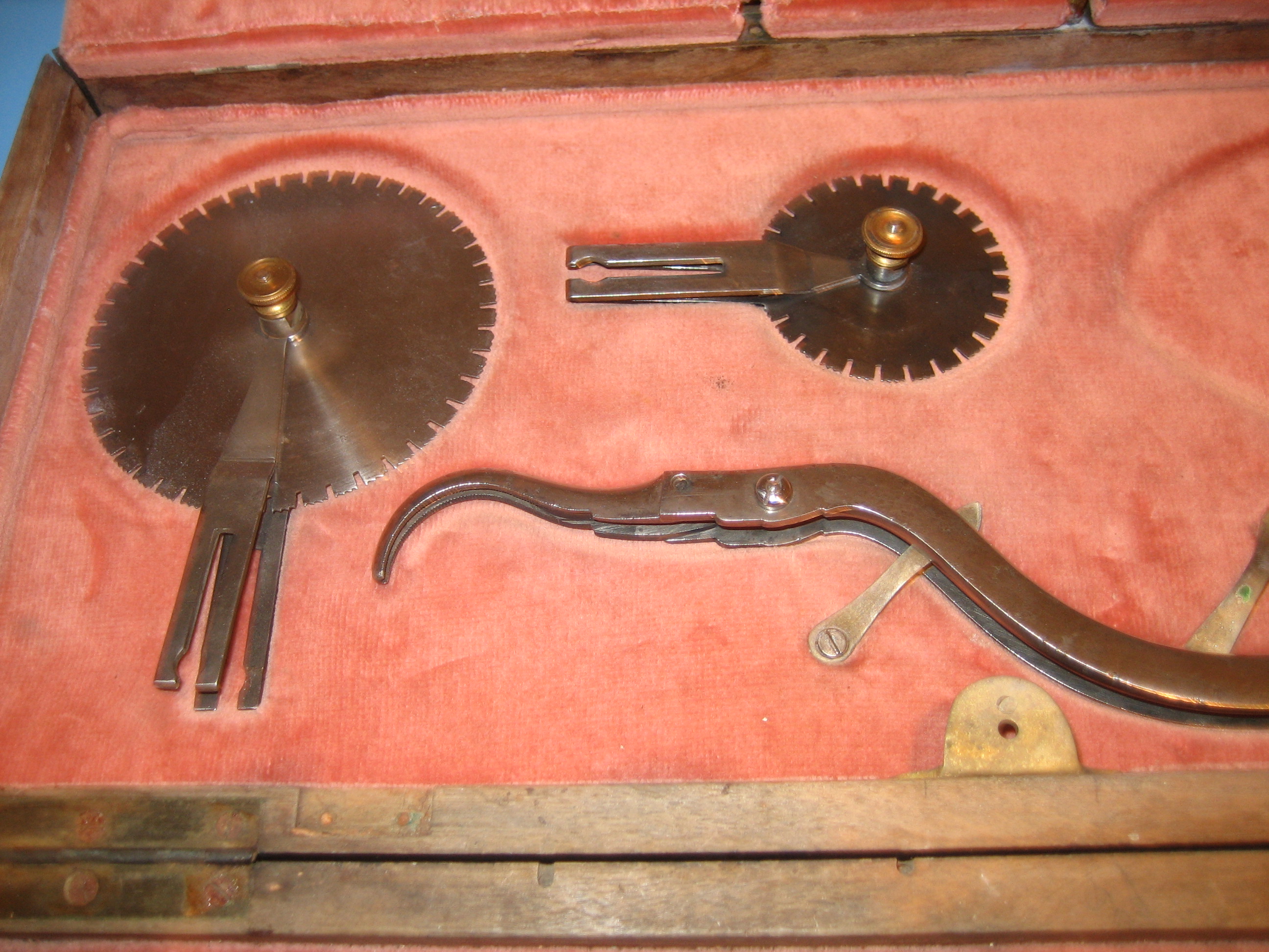 Charriere Bone Saw Set